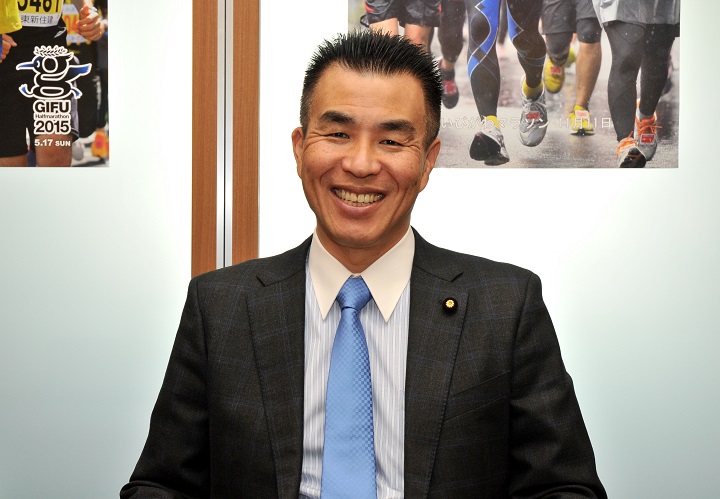 「今はライザップに行ってません（笑）」話題の民主党・小宮山議員に直球インタビューしてきた（3/3）